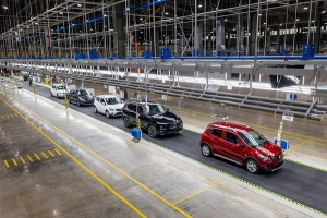 Hàng loạt nhà máy ô tô tại Việt Nam tạm đóng cửa sản xuất