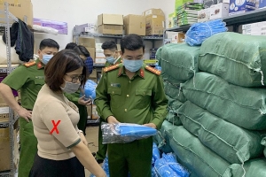 Hà Nội: Tạm giữ hình sự 3 đối tượng trong vụ sản xuất, kinh doanh thiết bị y tế giả tại Công ty Đức Anh
