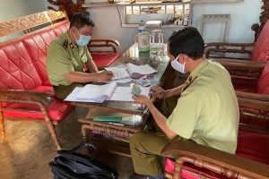 Bán khẩu trang cao gấp 8 lần, bị phạt gần 40 triệu đồng