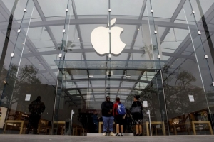 Apple âm thầm ra mắt iPhone, các chuỗi điện máy lớn đã 'rầm rộ' mở bán