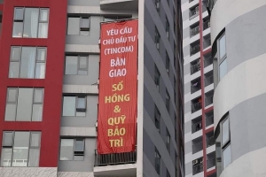 Imperial Plaza 360 Giải Phóng: Cư dân treo băng rôn “tố” chủ đầu tư sai phạm