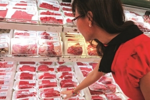 Giá cả thị trường 16/5: Ngày cuối tuần, siêu thị đua nhau giảm giá thịt lợn và thịt bò
