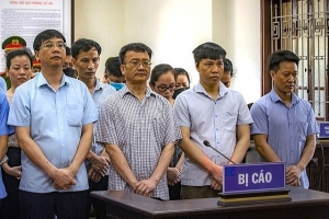 Chủ mưu vụ gian lận điểm thi THPT quốc gia tại Hòa Bình lĩnh 8 năm tù