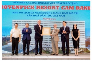 Movenpick Resort Cam Ranh và Radisson Blu Resort Cam Ranh được công nhận đạt chuẩn 5 sao