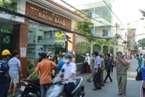 Vụ cây đổ đè nhiều học sinh: Một em đã tử vong