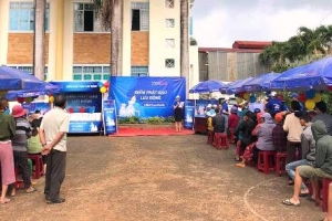 MobiFone tỉnh Gia Lai: Chương trình chia sẻ yêu thương với 'ATM gạo' cho bà con khó khăn
