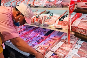 Giá cả thị trường 31/5: Siêu thị tăng cường khuyến mãi thịt lợn nhập khẩu thu hút người tiêu dùng