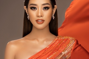 Hoa hậu Khánh Vân đội vương miện, khoe thần thái cuốn hút
