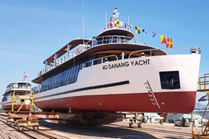 Đà Nẵng: Hạ thủy 2 tàu du lịch thương hiệu 4U Danang Yacht trên sông Hàn