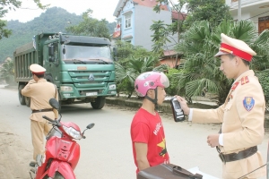 Bộ Công an trình Chính phủ xem xét Dự thảo Luật Bảo đảm trật tự an toàn giao thông đường bộ