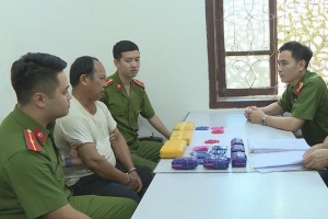 Bắt giữ đối tượng vận chuyển trái phép 30.000 viên ma túy tổng hợp tại Sơn La