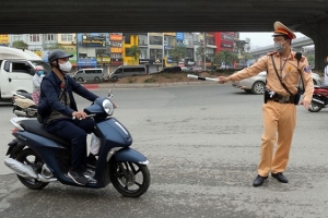 Cảnh sát giao thông được dừng phương tiện để kiểm soát trong trường hợp nào?