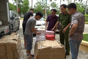 Lào Cai: Liên tiếp phát hiện 2 lô hàng giày, dép không rõ nguồn gốc