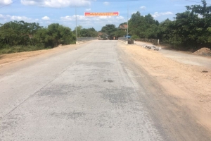 Quảng Bình: Chất lượng đường 90 tỷ chưa bàn giao đã hư hỏng