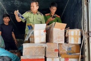 Thu giữ 7.000 bao thuốc lá nhập lậu, hơn 10.000 hàng hóa không rõ nguồn gốc