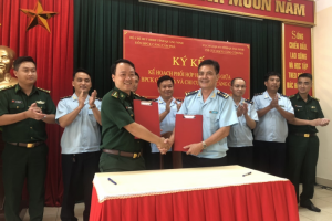 Quảng Ninh: Hải quan- Biên phòng cửa khẩu cảng Cẩm Phả ký kế hoạch phối hợp trong hoạt động
