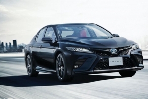 Phiên bản đặc biệt Toyota Camry Black Edition có giá bán bao nhiêu?