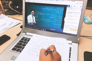 Bộ GD-ĐT đang lấy ý kiến 3 hình thức tổ chức dạy học trực tuyến