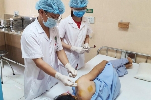 Trung tâm Y tế huyện Cẩm Khê (Phú Thọ) triển khai phương pháp cấy chỉ đông y trong điều trị bệnh