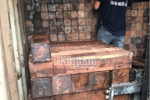Lực lượng Hải quan: Tạm giữ 60 container nghi gỗ Giáng hương tây Phi nhập lậu