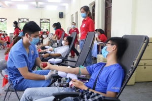 Trường Đại học Y - Dược (Thái Nguyên): Tổ chức hiến máu nhân đạo với chủ đề “Mùa thu cho em”