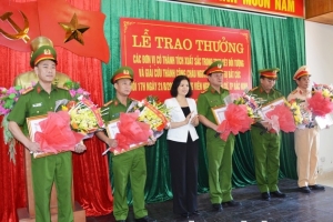 Bắc Ninh: Thưởng "nóng" cho các đơn vị giải cứu thành công cháu Nguyễn Cao Gia Bảo