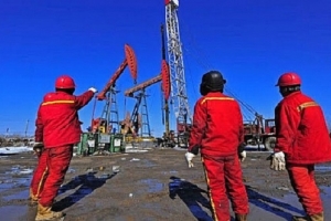 Giá xăng dầu 3/9: Giá dầu tiếp tục tăng