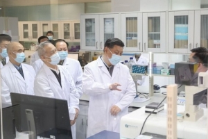 Trung Quốc: Chưa tiêm vaccine COVID-19 cho toàn dân
