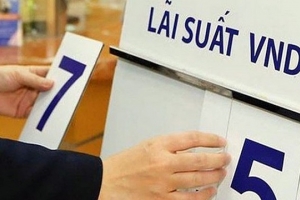 Các “ông lớn” ngân hàng lại giảm thêm lãi suất gửi tiết kiệm