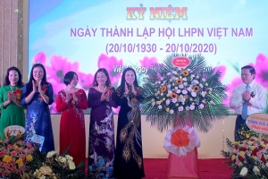 Phú Thọ: Hội nữ doanh nhân tỉnh gặp mặt kỷ niệm ngày Phụ nữ Việt Nam 20/10