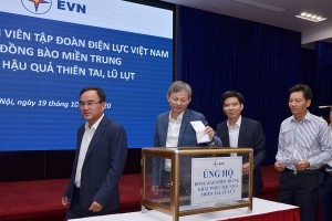 EVN chung tay ủng hộ đồng bào miền Trung khắc phục hậu quả thiên tai