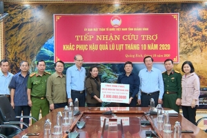 Tỉnh Vĩnh Phúc thăm hỏi, ủng hộ các tỉnh miền Trung bị thiệt hại do mưa lũ