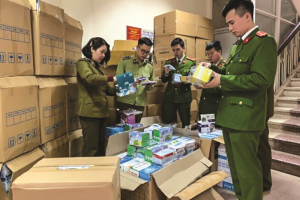 Xem xét sửa đổi, bổ sung một số quy định về hoạt động công vụ của lực lượng Quản lý thị trường