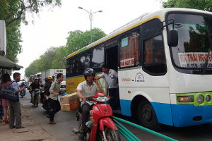 Phó Thủ tướng yêu cầu chấn chỉnh việc đón trả khách không đúng quy định