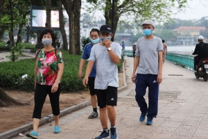 Hà Nội yêu cầu người dân bắt buộc đeo khẩu trang tại nơi công cộng