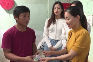 BTC Hoa hậu Việt Nam: Trao tặng 1,2 tỉ đồng cho người dân bị thiệt hại nặng do bão số 9 tại Quảng Ngãi