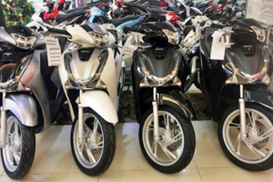 Tháng 11/2020, giá xe SH tăng mạnh trở lại