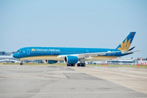 Hành khách bật lửa đốt khăn trên máy bay: Máy bay Vietnam Airlines dừng cất cánh khẩn cấp