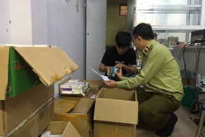 Hà Nội: Thu giữ gần 1.600 máy hút thuốc lá điện tử không rõ nguồn gốc