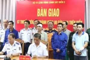 Quảng Nam: Chìm tàu hàng khiến thuyền trưởng mất tích, 7 thuyền viên được cứu sống