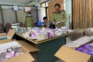 Tạm giữ hàng trăm nghìn hộp thuốc kháng sinh được mua trên mạng xã hội
