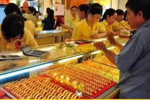 Giá vàng hôm nay 24/11: Vàng chưa thể tăng trở lại cho dù đồng USD giảm nhanh
