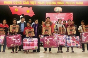 Phú Thọ: Hội Bảo trợ người tàn tật và trẻ mồ côi tỉnh trao quà tại Thanh Sơn