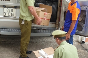 Đắk Lắk: Phát hiện xe khách vận chuyển gần 500 bao thuốc lá điếu nhập lậu