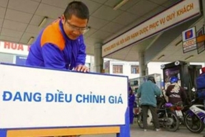 Cuối năm, xăng dầu đồng loạt tăng giá mạnh