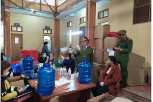 Thái Bình: Phát hiện cơ sở sản xuất nước rửa tay không đúng quy định giữa mùa dịch corona