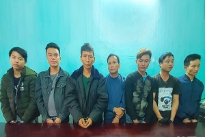 Hà Tĩnh: Bắt quả tang 12 con bạc say sưa sát phạt trong đêm