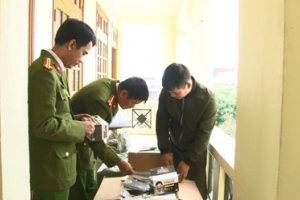 Ninh Bình: Bắt giữ xe tải chở hơn 100.000 khẩu trang y tế không có hóa đơn chứng từ