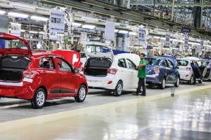 Nhập khẩu ô tô giảm mạnh đầu năm 2020