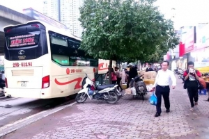 Hà Nội yêu cầu xử lý nghiêm: Hàng loạt xe khách vẫn ngang nhiên vi phạm?